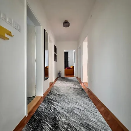 아파트 Nostalgia 야이체